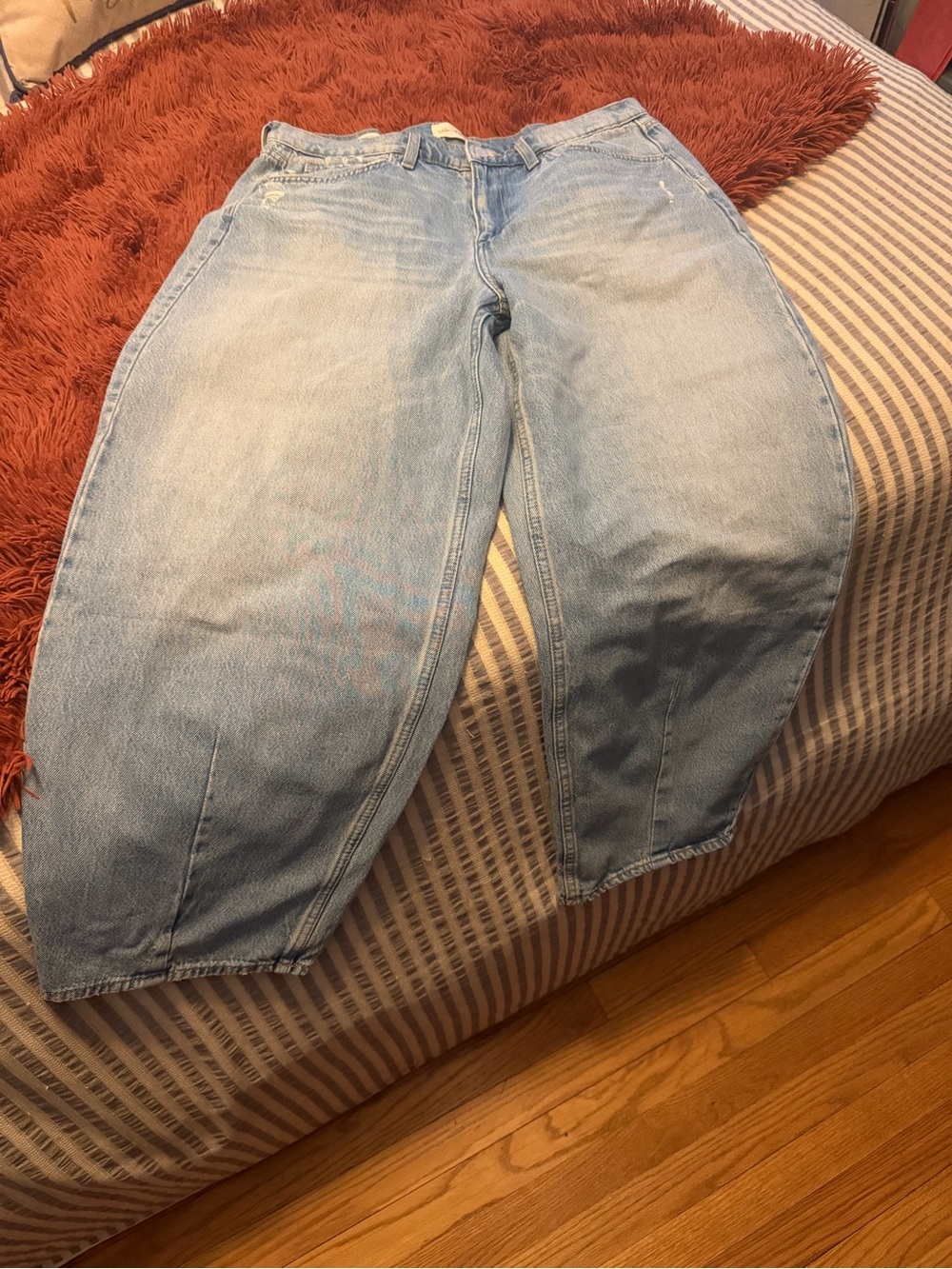 Universal Thread Light Wash Boyfriend Jeans